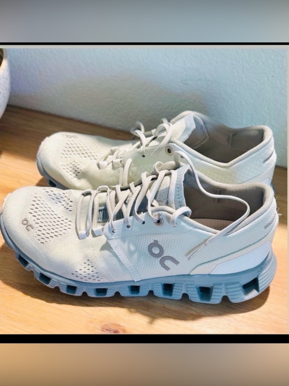 On Running Light Gray/White Mesh Running Shoes - Picture 8 of 8